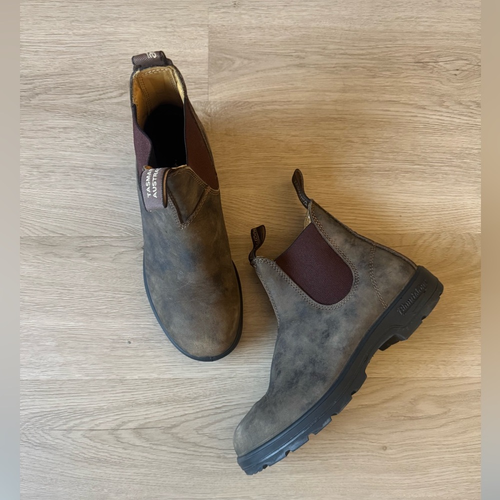 Rustic brown blundstone ankle boots - Picture 2 of 5